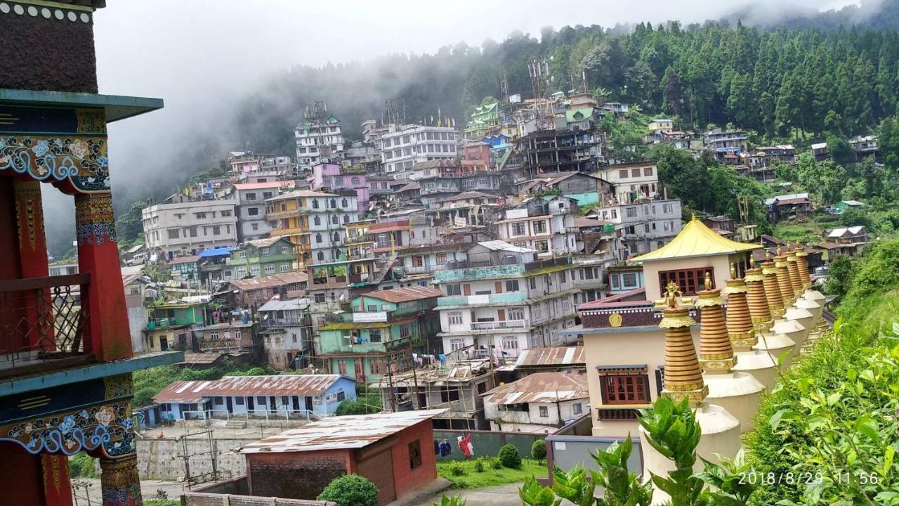 Tibet Homestay Rishop Exterior foto