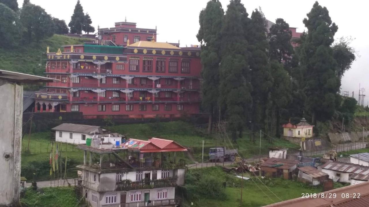 Tibet Homestay Rishop Exterior foto