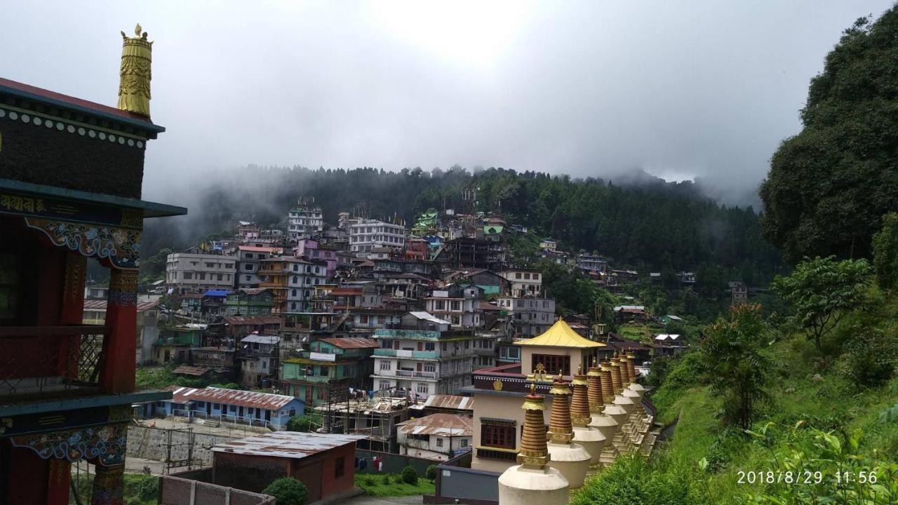 Tibet Homestay Rishop Exterior foto