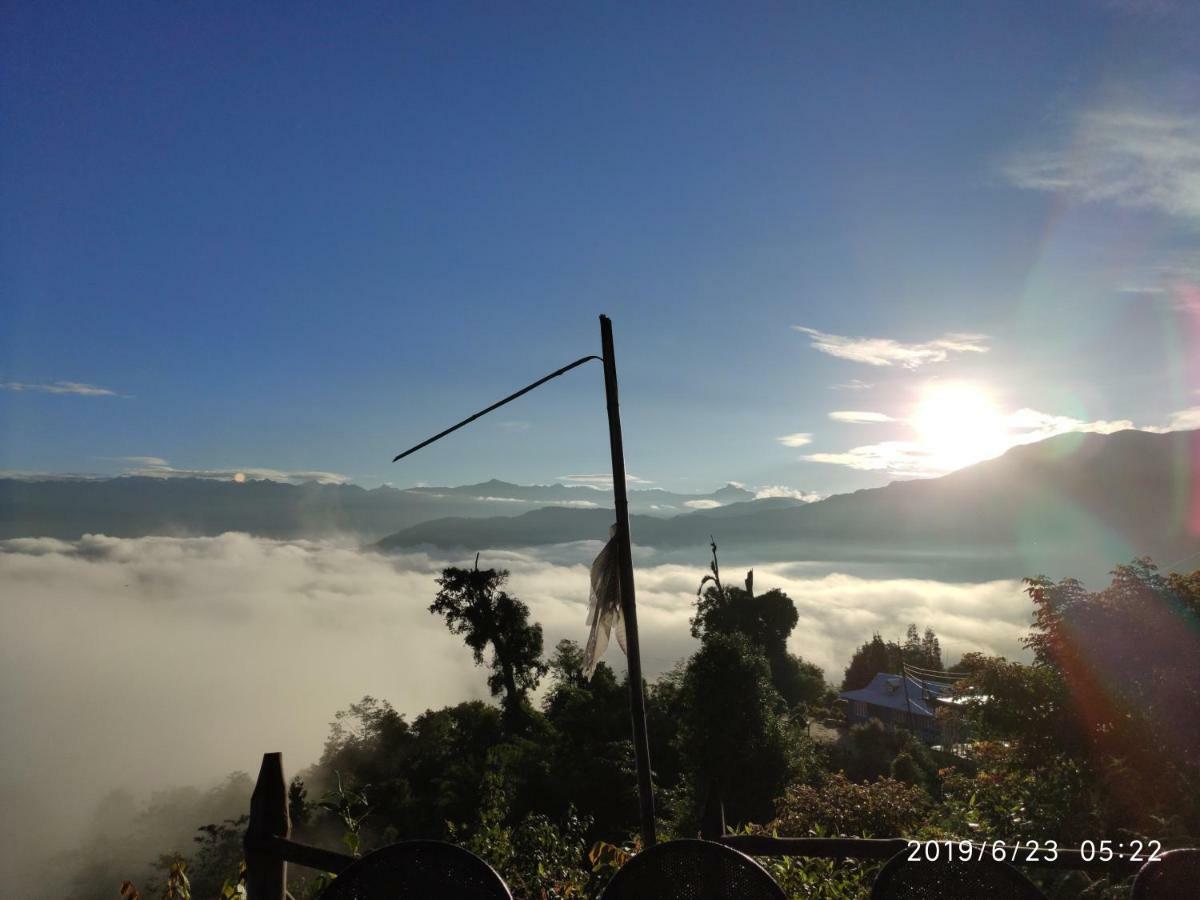 Tibet Homestay Rishop Exterior foto