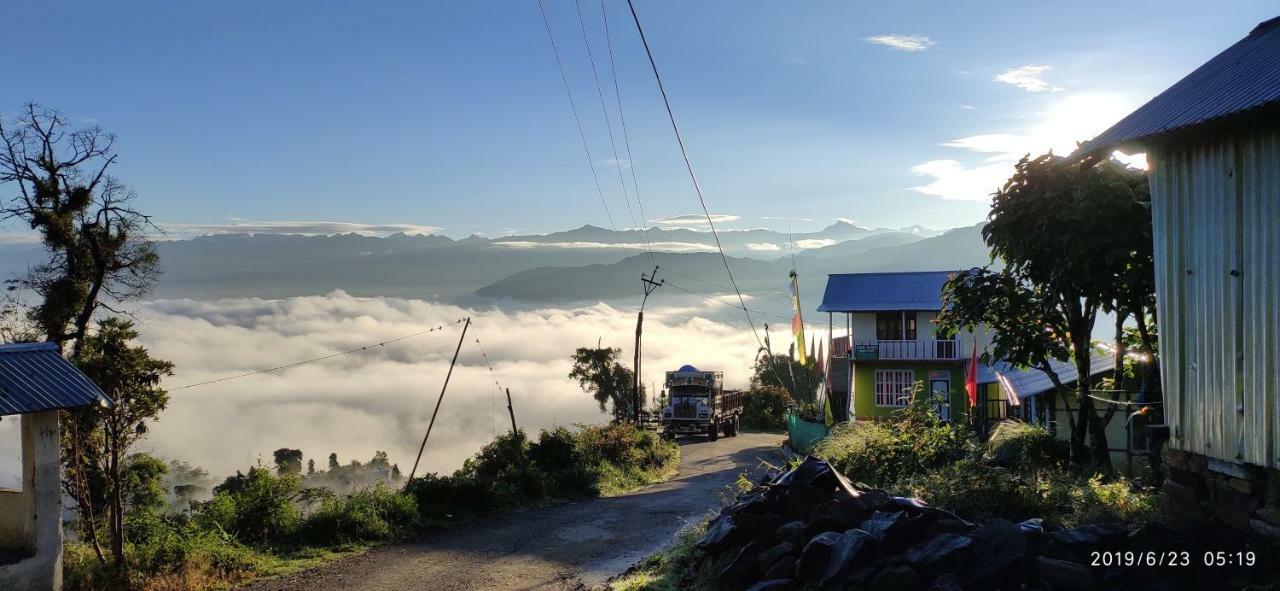Tibet Homestay Rishop Exterior foto